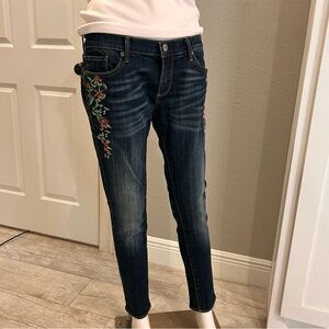 DRIFTWOOD Denim Jeans Sz 28 Contrast Stitching Floral Embroidery